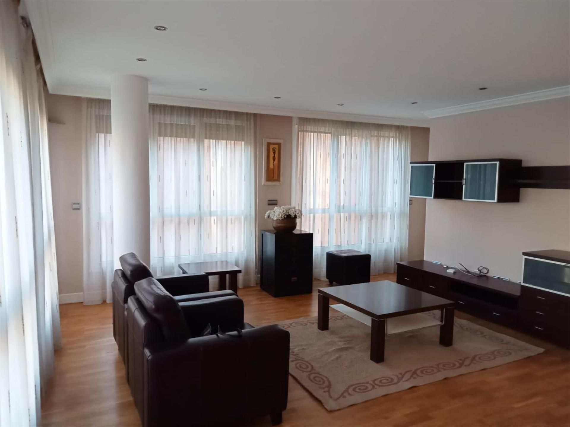 Living room of Flat to rent in Tolosa  with Heating, Parquet flooring and Storage room