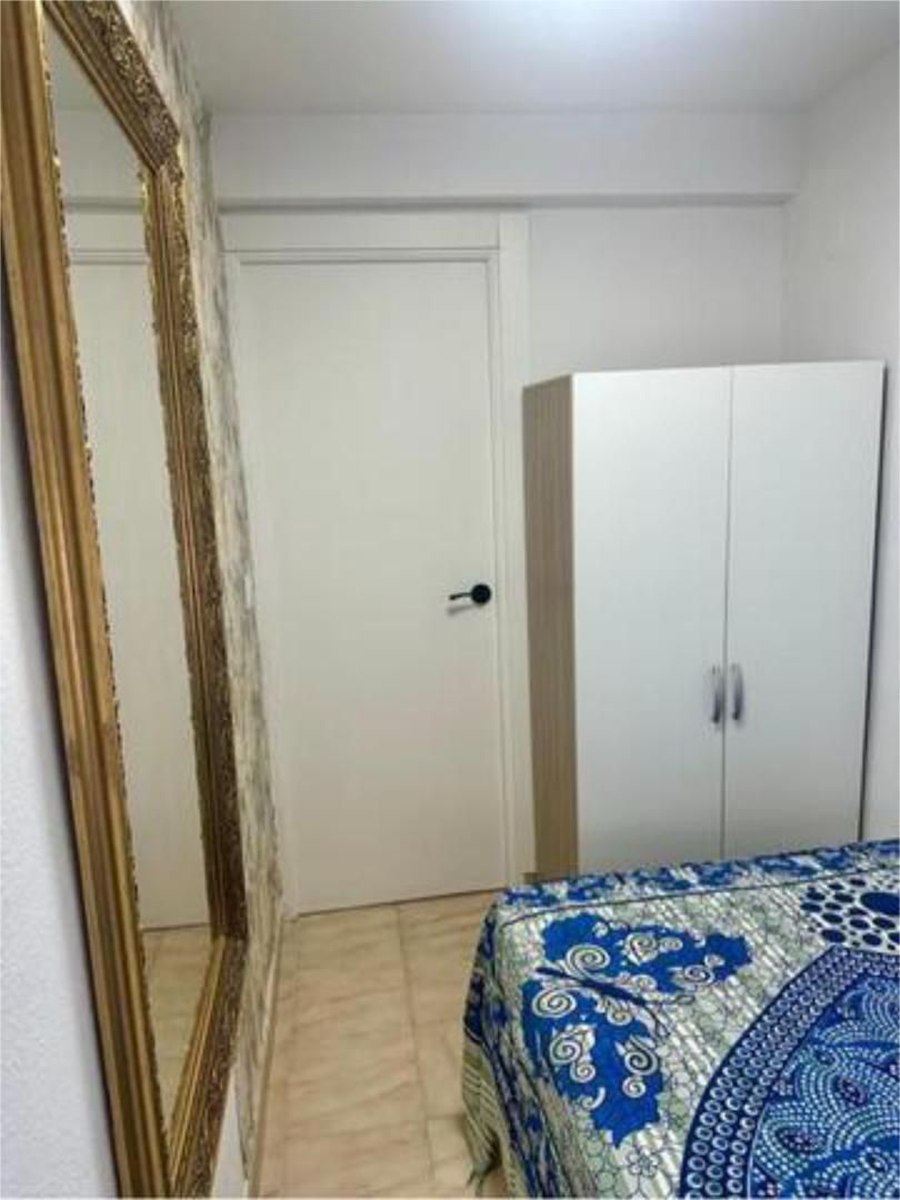 Dormitori de Pis de lloguer en  Jaén Capital amb Moblat