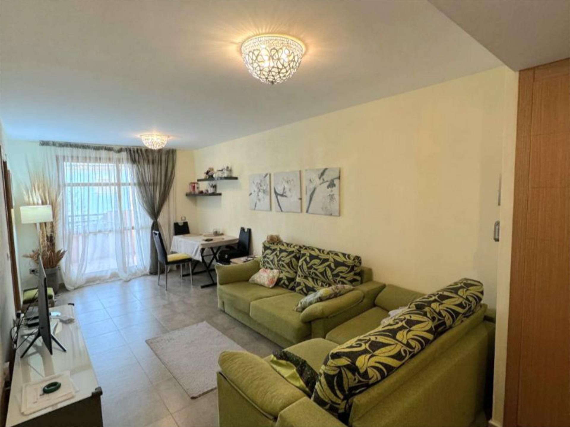 Piso en venta en Carrer Berna, 6, Golf Bahía Sala de estar de Piso en venta en Finestrat con Aire acondicionado, Terraza y Piscina