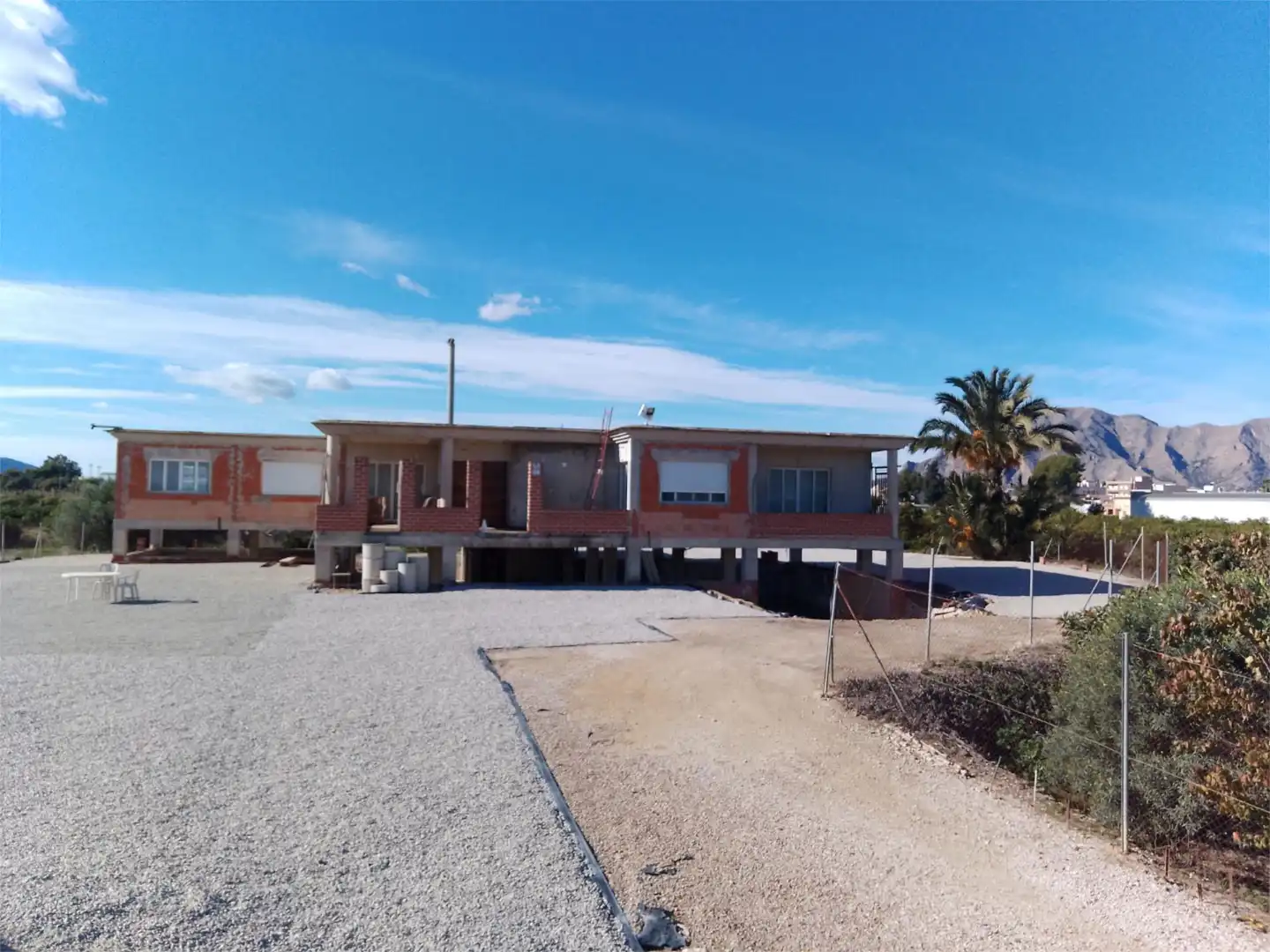 Casa o chalet en venta en Lugar Mudamiento, 13a, Molins - Campaneta - San Bartolomé Vista exterior de Casa o chalet en venta en Orihuela con Terraza, Piscina y Balcón