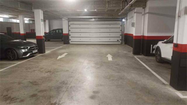 Garaje en Alquiler en El Altillo