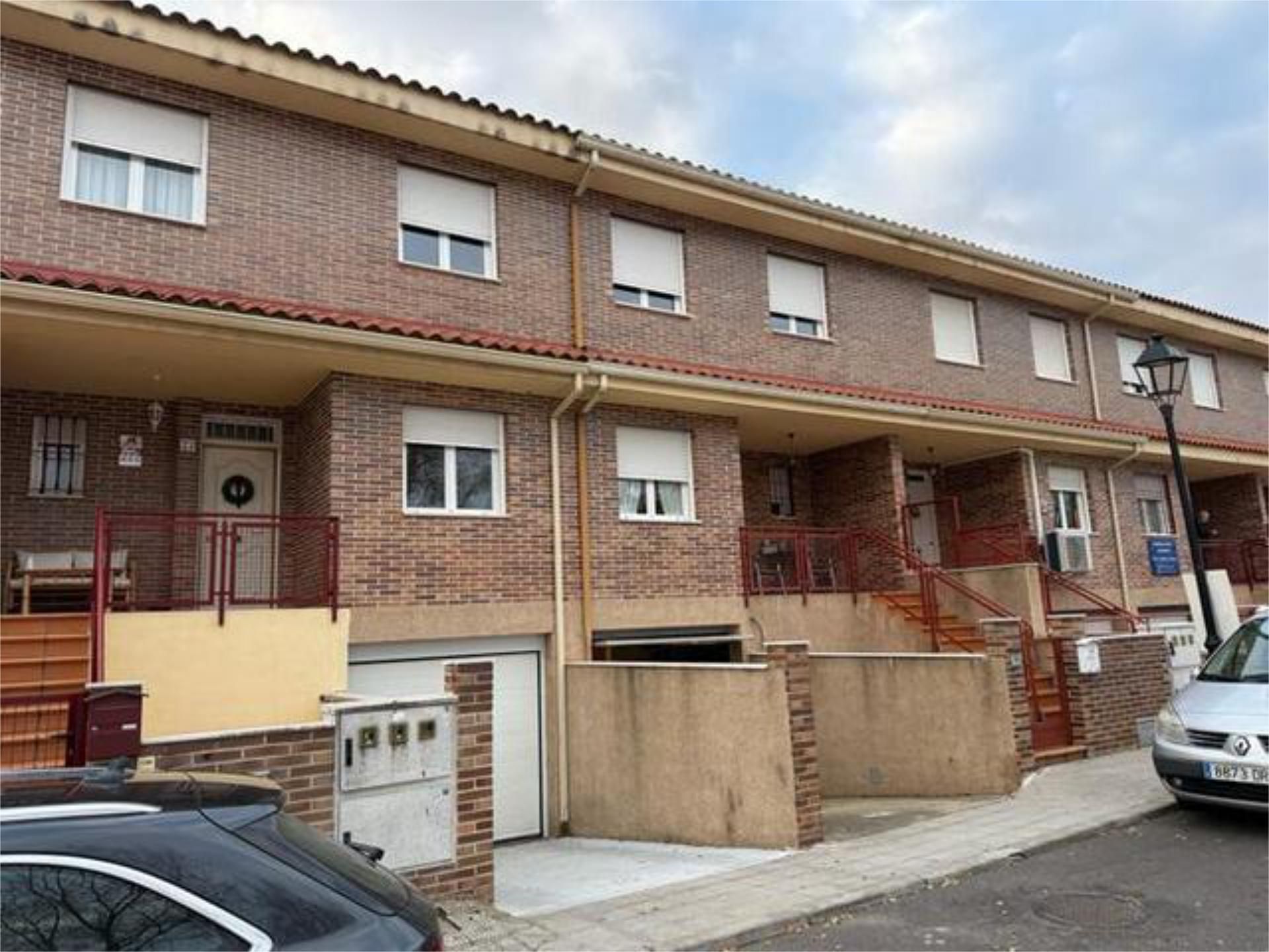 Exterior view of Single-family semi-detached for sale in Seseña