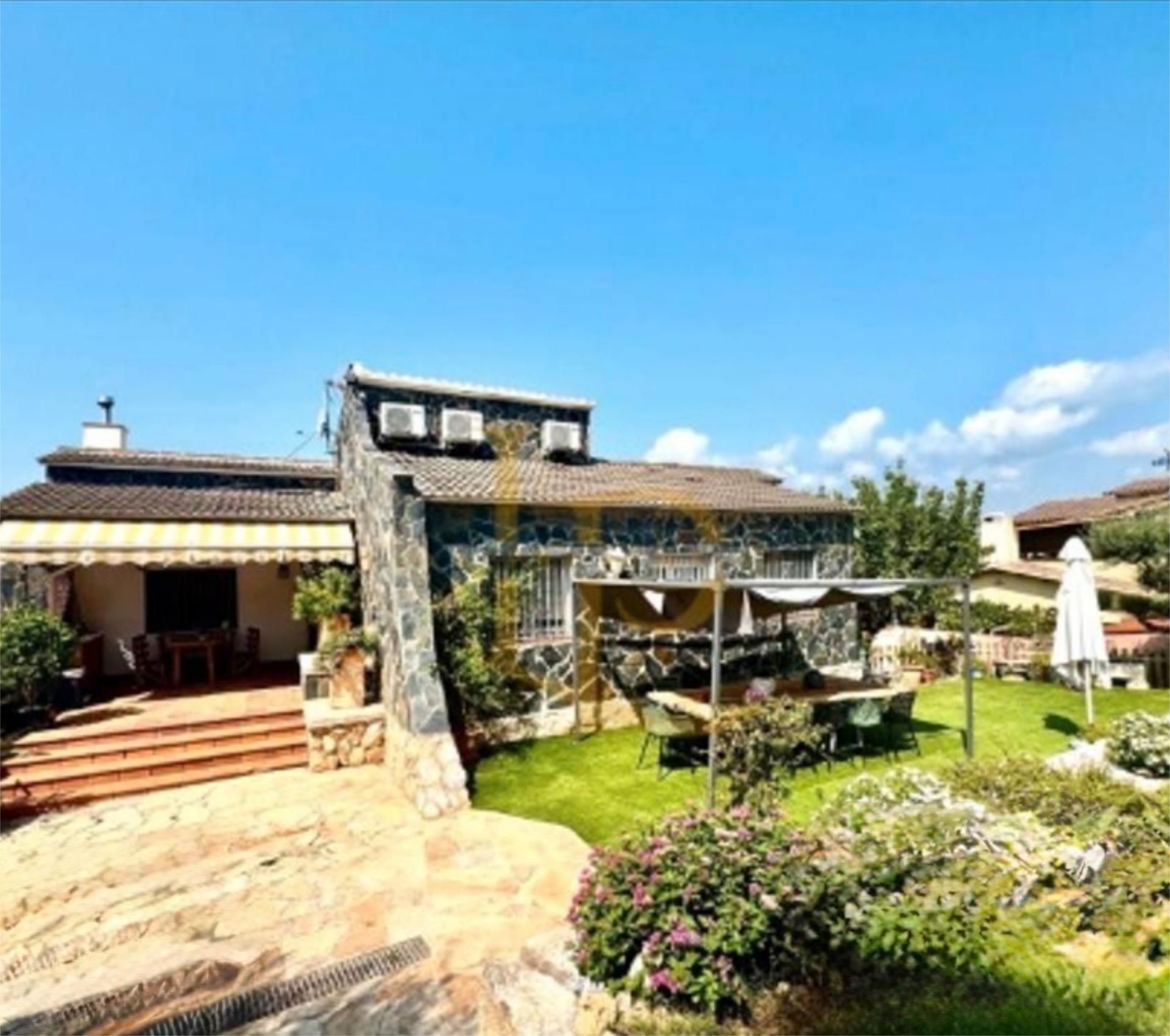 Casa o chalet de alquiler en Carrer l'Alzina, Roda de Berà