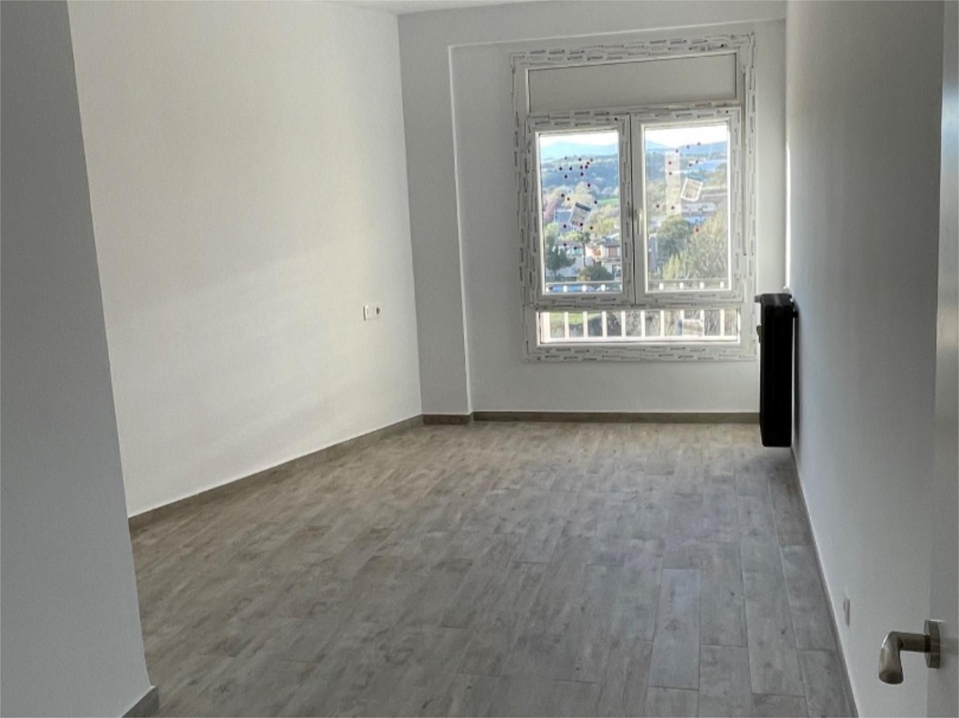 Bedroom of Flat to rent in Barbastro  with Heating, Parquet flooring and Balcony