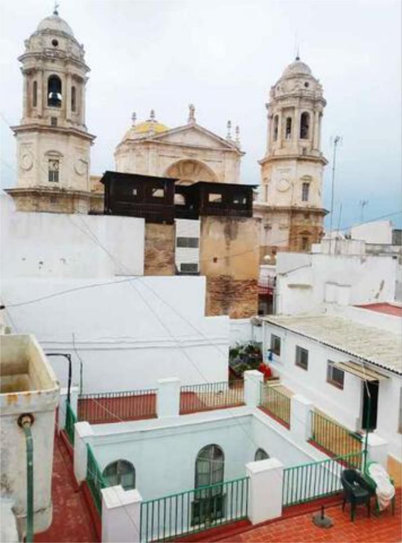 Exterior view of Attic to rent in  Cádiz Capital  with Terrace
