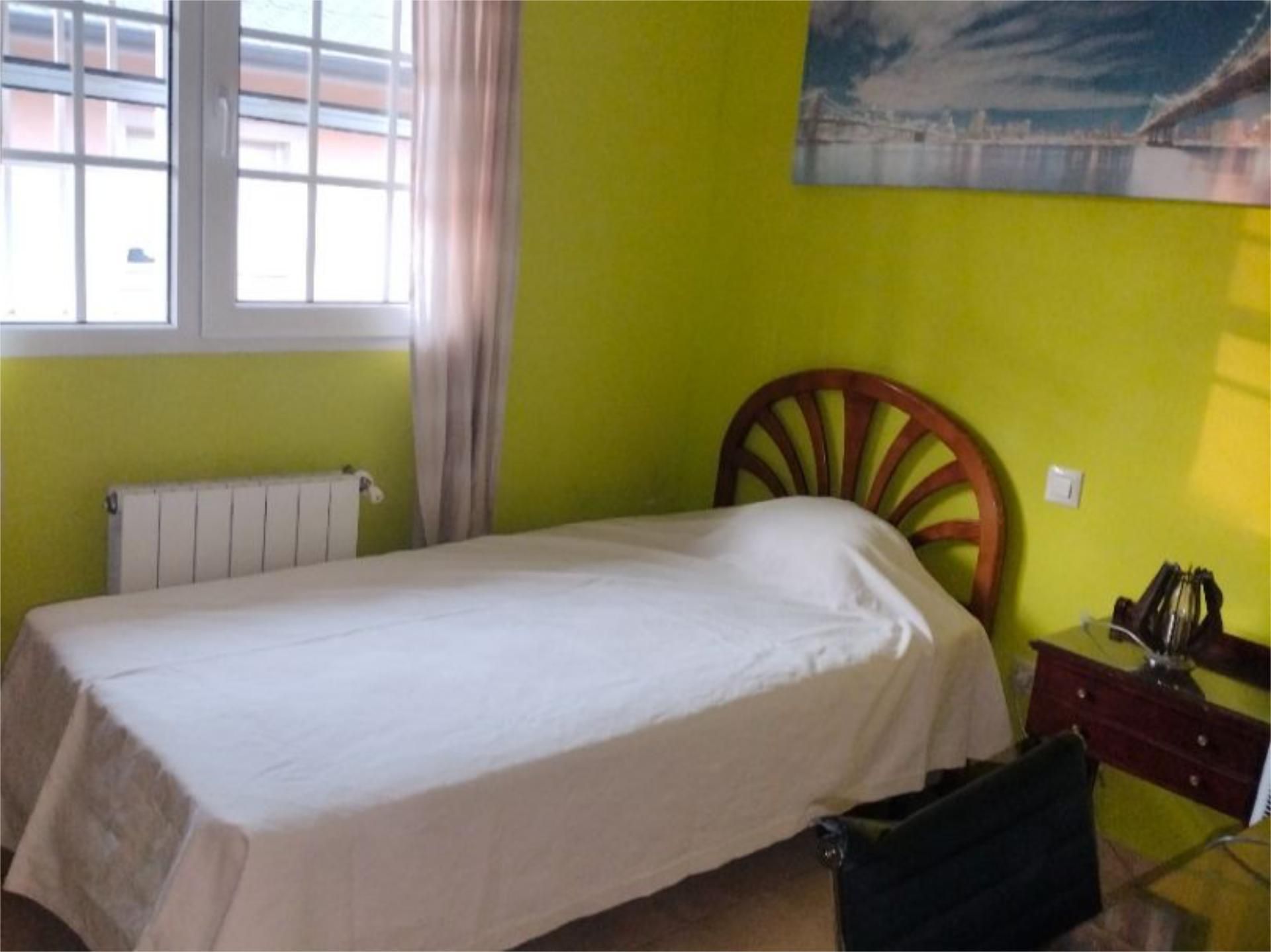 Dormitori de Casa o xalet per a compartir en Torrejón de la Calzada amb Calefacció, Moblat i Videoporter