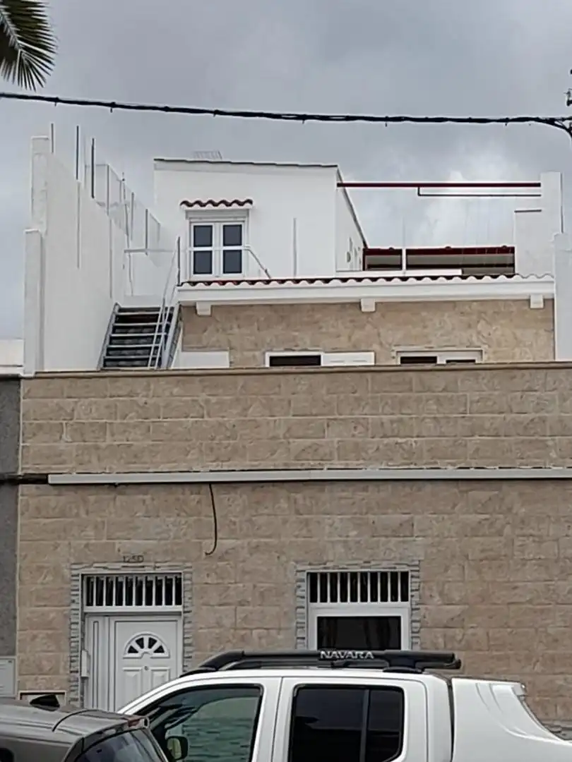 Vista exterior de Casa o xalet en venda en Las Palmas de Gran Canaria