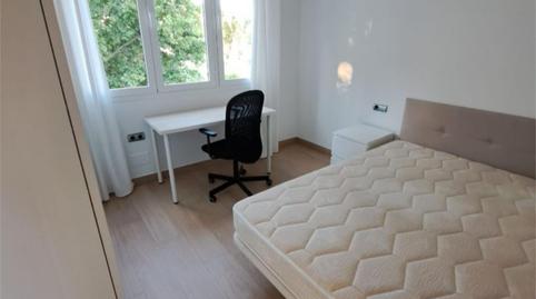 Foto 2 de Piso de alquiler en Calle Juan Juliani, 25, El Cónsul - Ciudad Universitaria - El Romeral, Málaga Capital