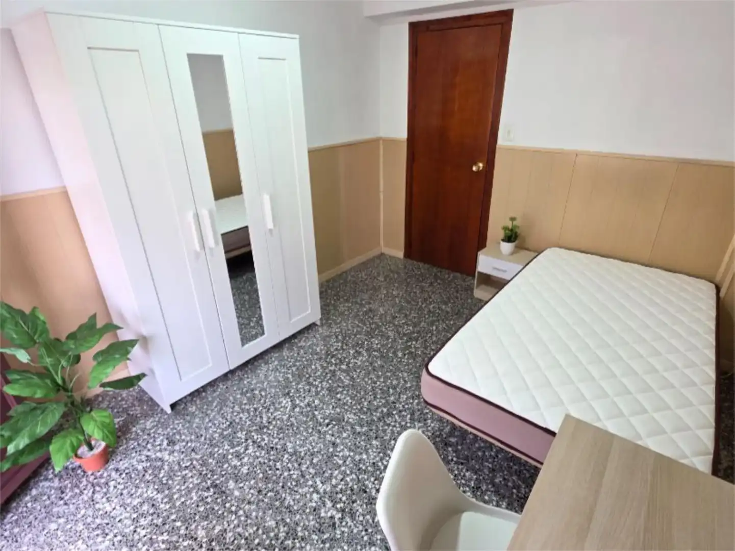 Bedroom of Flat for share in Villena  with Furnished and Balcony