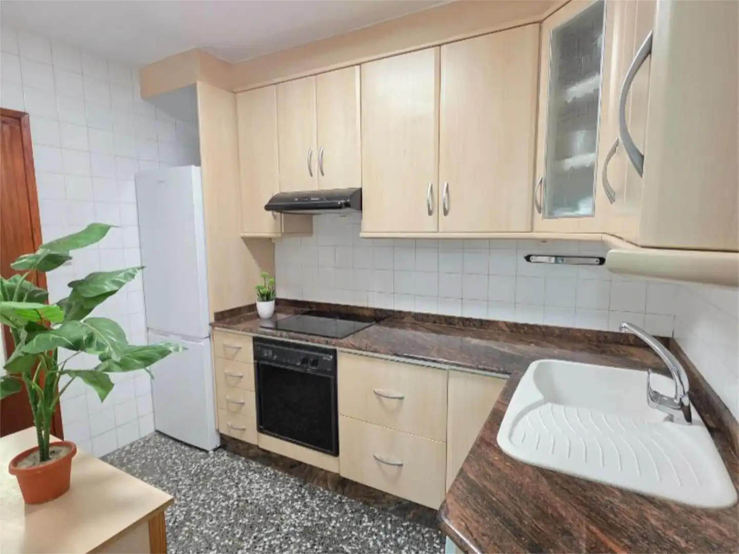 Kitchen of Flat for share in Villena  with Furnished and Balcony