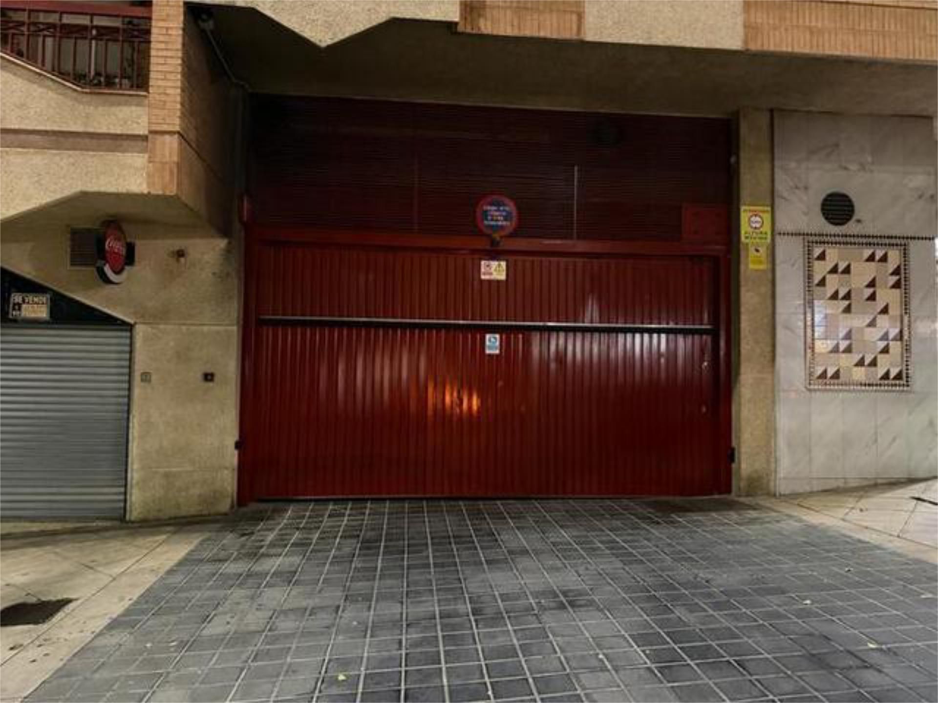 Aparcament de Garatge de lloguer en  Jaén Capital