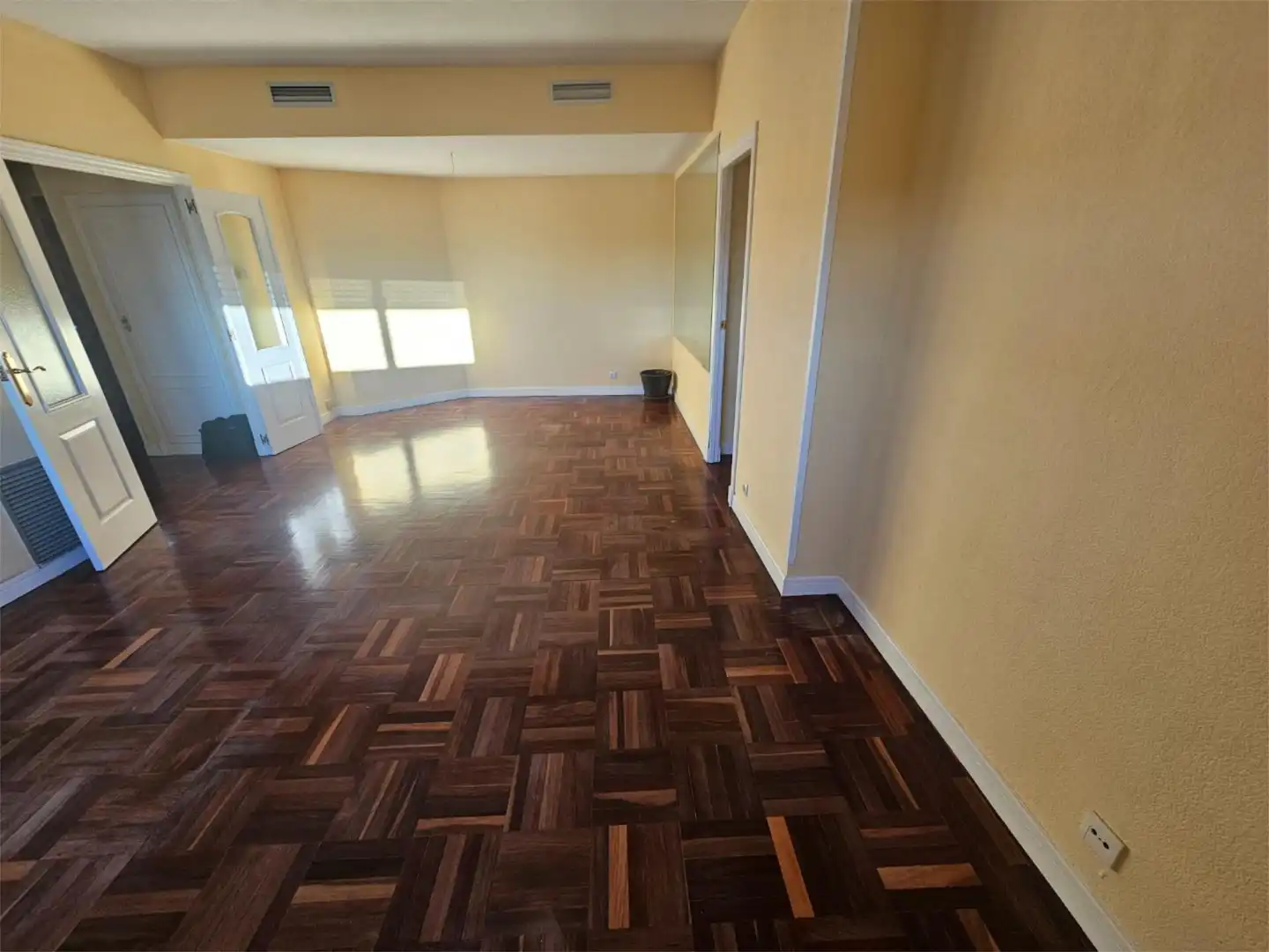 Piso en venta en Plaza Constitución, 12, Argés Sala de estar de Piso en venta en Argés con Aire acondicionado y Piscina