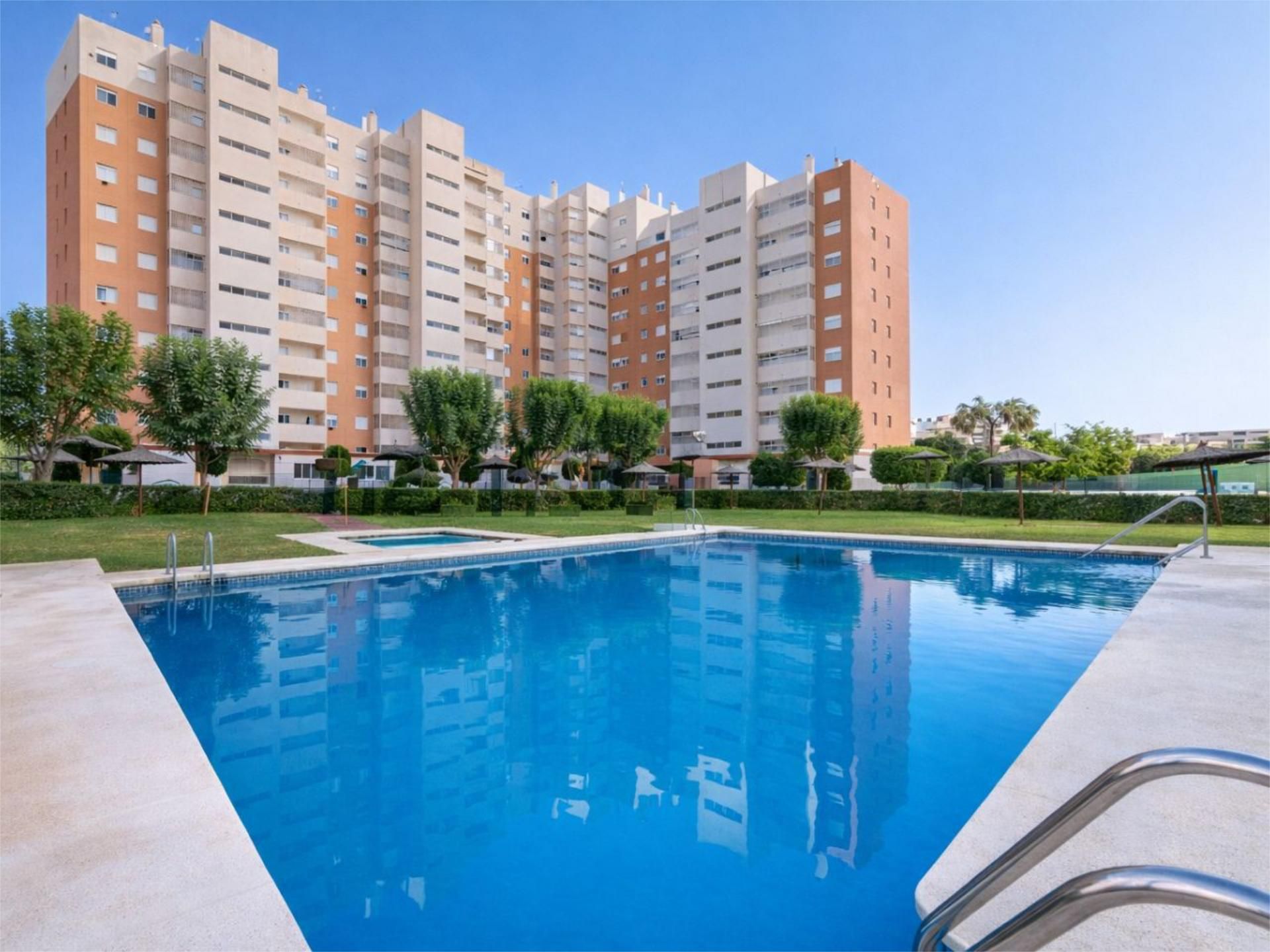 Swimming pool of Flat for sale in Alicante / Alacant  with Air Conditioner, Terrace and Swimming Pool