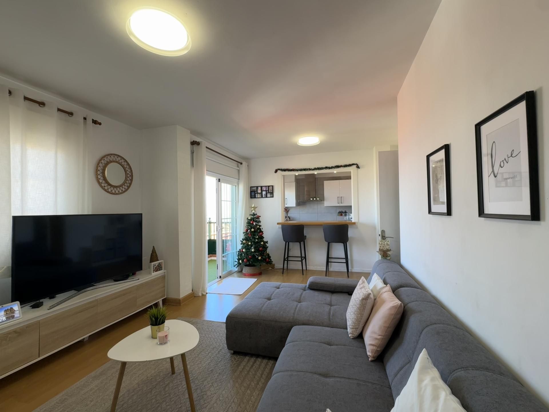 Pis en venda a Avenida Canarias, 37, Los Realejos pueblo Sala d'estar de Pis en venda en Los Realejos amb Balcó