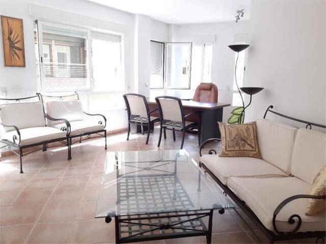 Oficina en Alquiler en Zona Pueblo