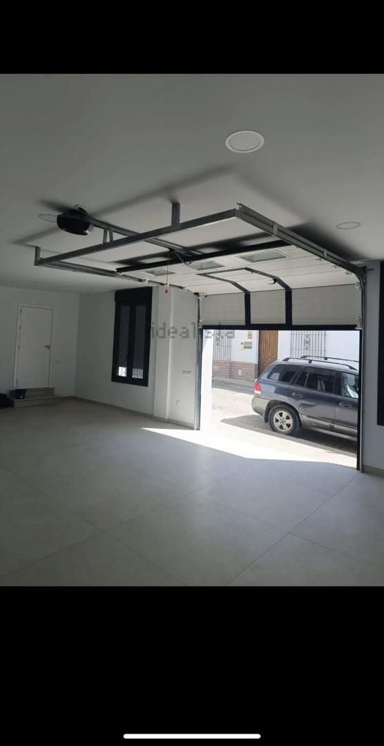 Aparcament de Local de lloguer en Moguer amb Aire condicionat