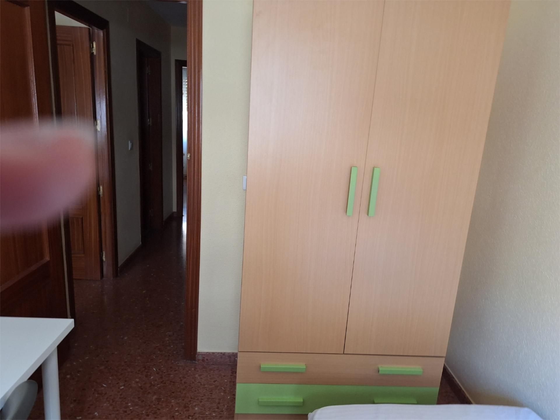 Dormitori de Pis en venda en  Jaén Capital amb Aire condicionat, Calefacció i Terrassa