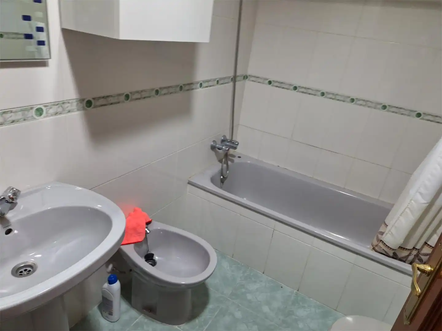Wohnung zum Verkauf in Avenida de Andalucía, 73, Santa Isabel Badezimmer von Wohnung zum Verkauf in Jaén mit Klimaanlage, Heizung und Terrasse
