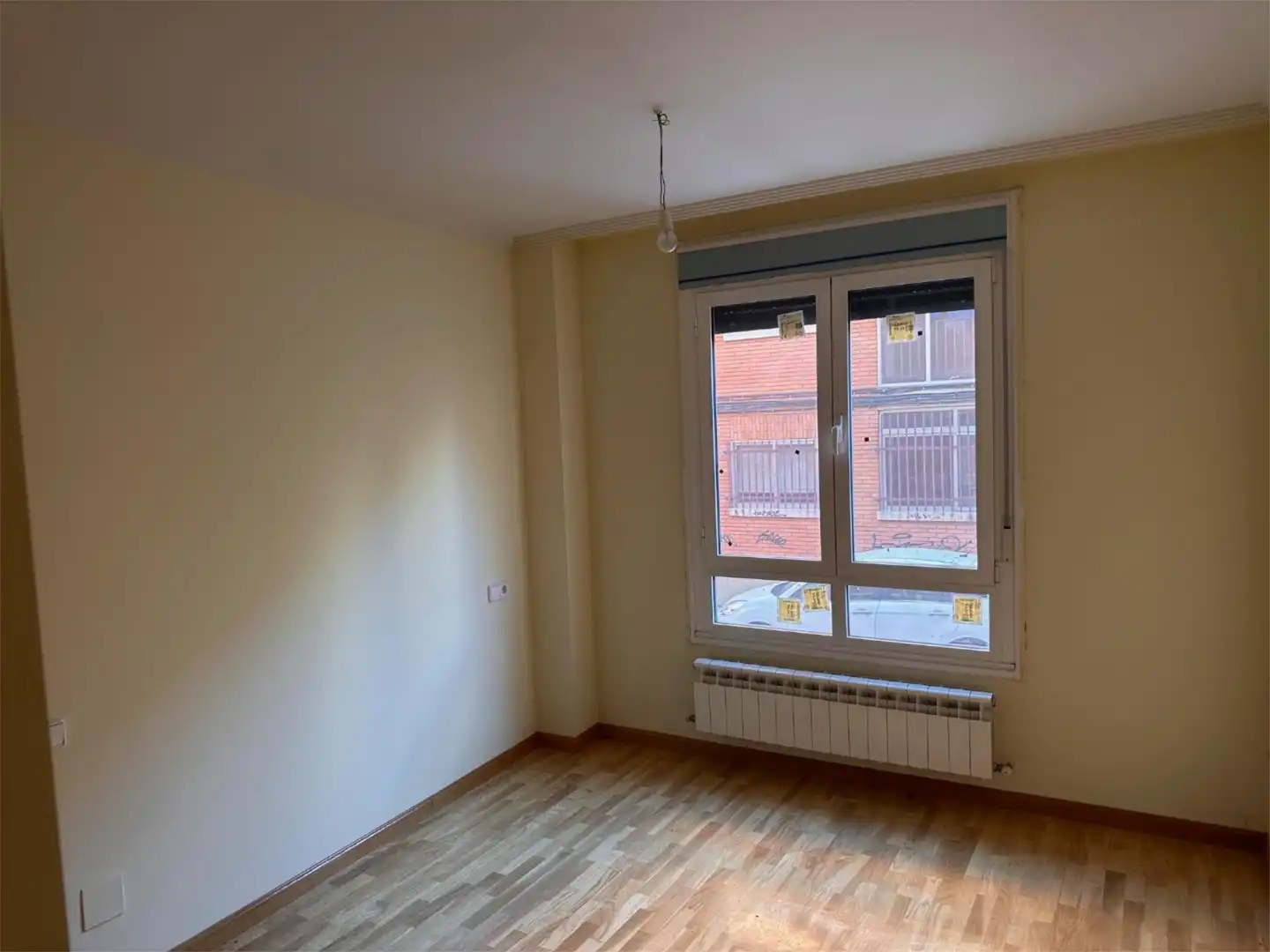 Piso en venta en Calle Fuentelarreina, 9, La Pantoja Habitación de Piso en venta en Zamora Capital con Calefacción, Terraza y Balcón