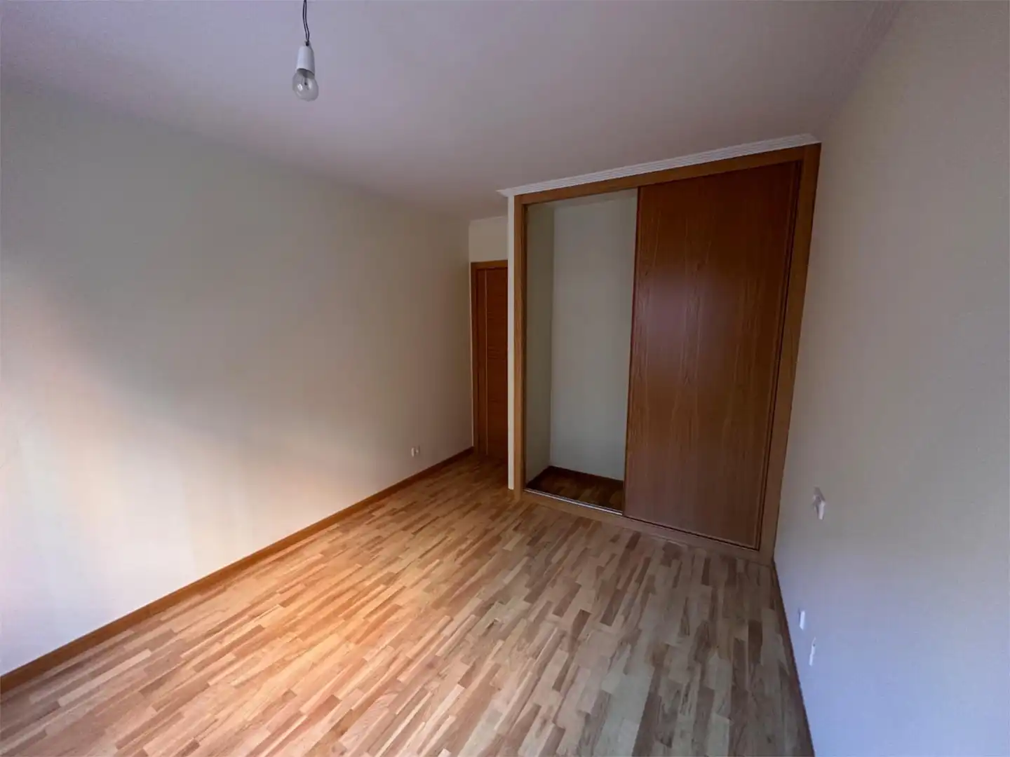 Piso en venta en Calle Fuentelarreina, 9, La Pantoja Habitación de Piso en venta en Zamora Capital con Calefacción, Terraza y Balcón