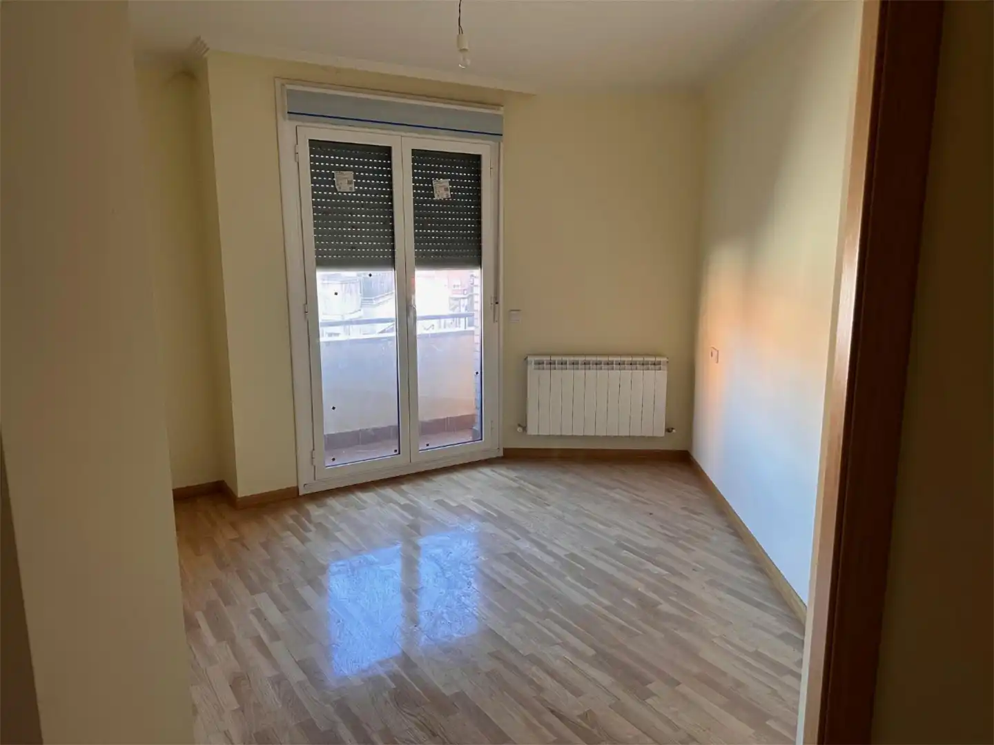 Piso en venta en Calle Fuentelarreina, 9, La Pantoja Habitación de Piso en venta en Zamora Capital con Calefacción, Terraza y Balcón