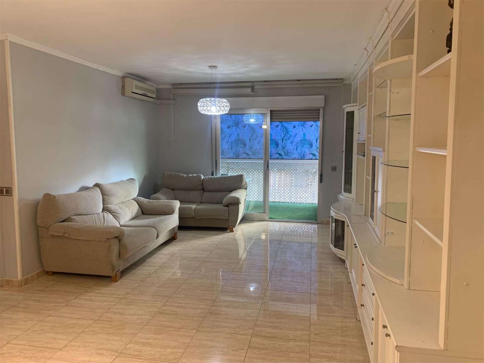 Sala d'estar de Pis en venda en Alcalá de Henares amb Aire condicionat, Calefacció i Terrassa