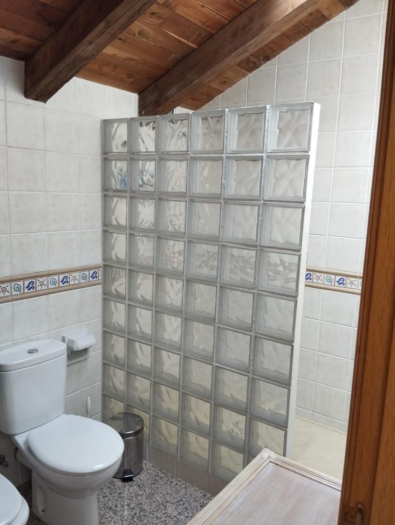 Bany de Casa adosada de lloguer en Ronda amb Piscina i Moblat