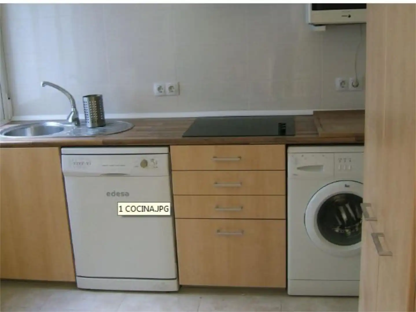 Habitación en Calle Juan Sebastián Elcano, 25, Los Remedios Habitación en Calle Juan Sebastián Elcano, 25, Los Remedios