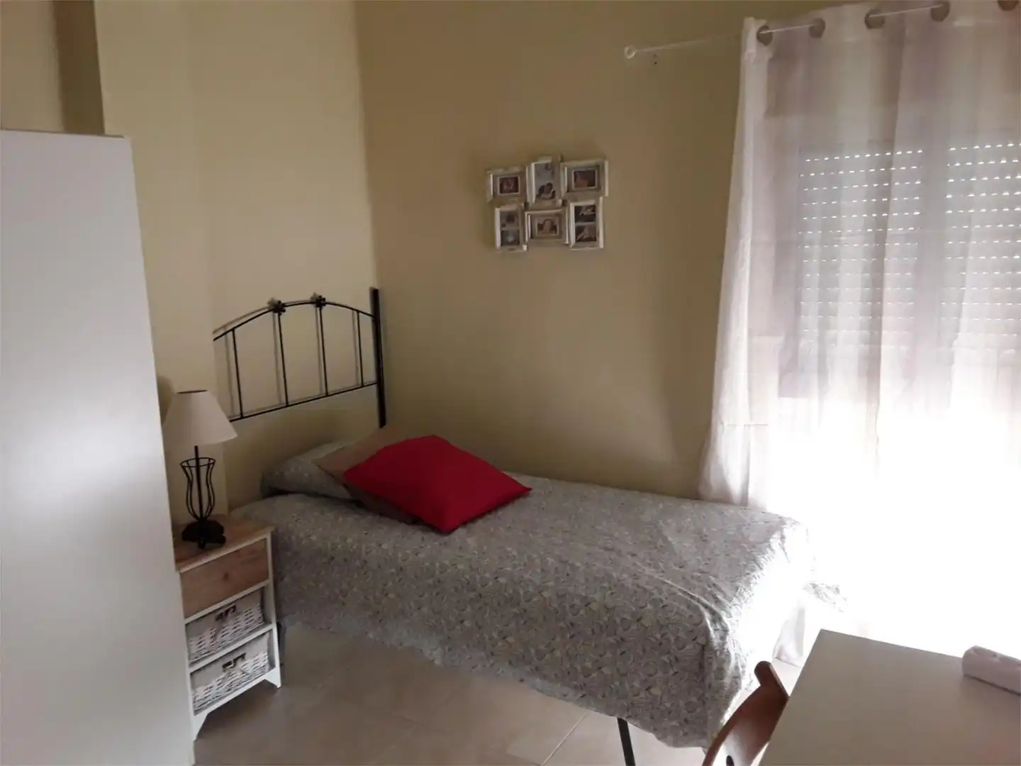 Habitación en Calle Juan Sebastián Elcano, 25, Los Remedios Habitación en Calle Juan Sebastián Elcano, 25, Los Remedios
