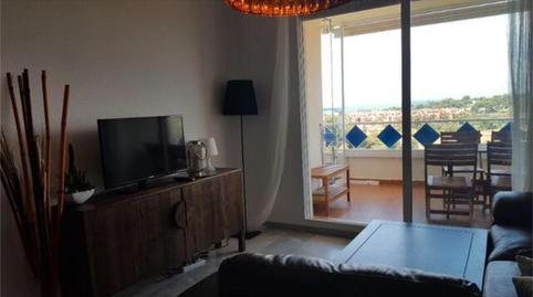 Foto 2 de Piso de alquiler en Las Chapas - Alicate Playa, Marbella