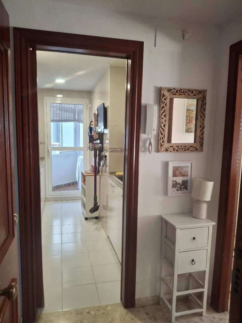 Pis en venda a Desconocido, Algeciras Dormitori de Pis en venda en Algeciras amb Aire condicionat i Terrassa