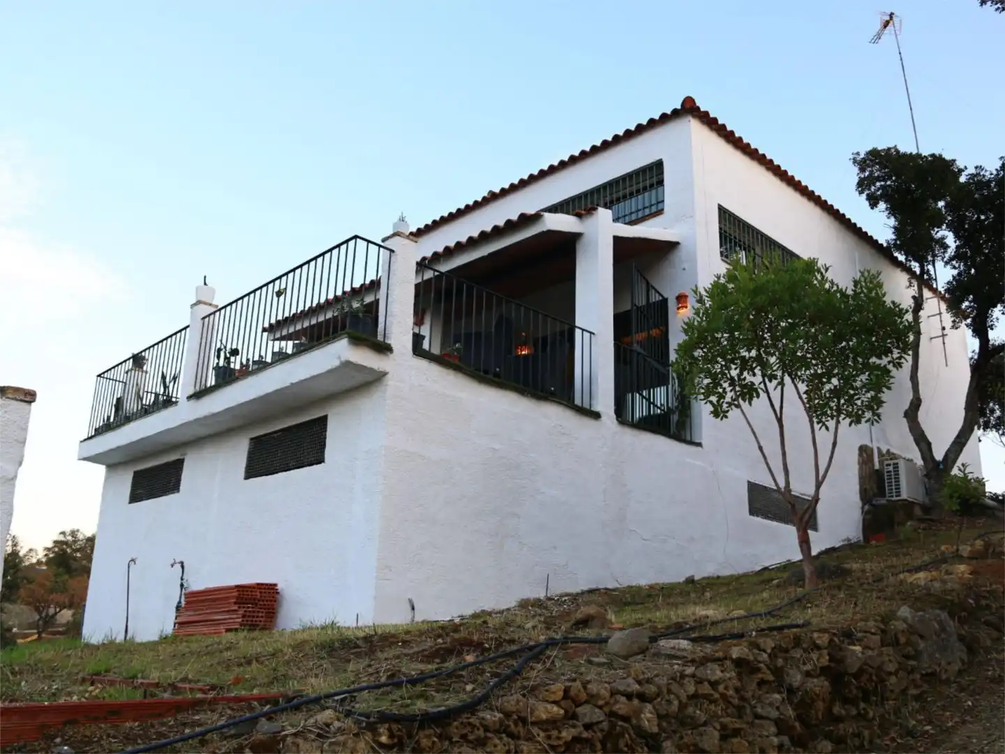 Flat for sale in Avenida de la Cornisa, 42, Los Lagos Exterior view of Flat for sale in Guillena with Air Conditioner, Heating and Private garden