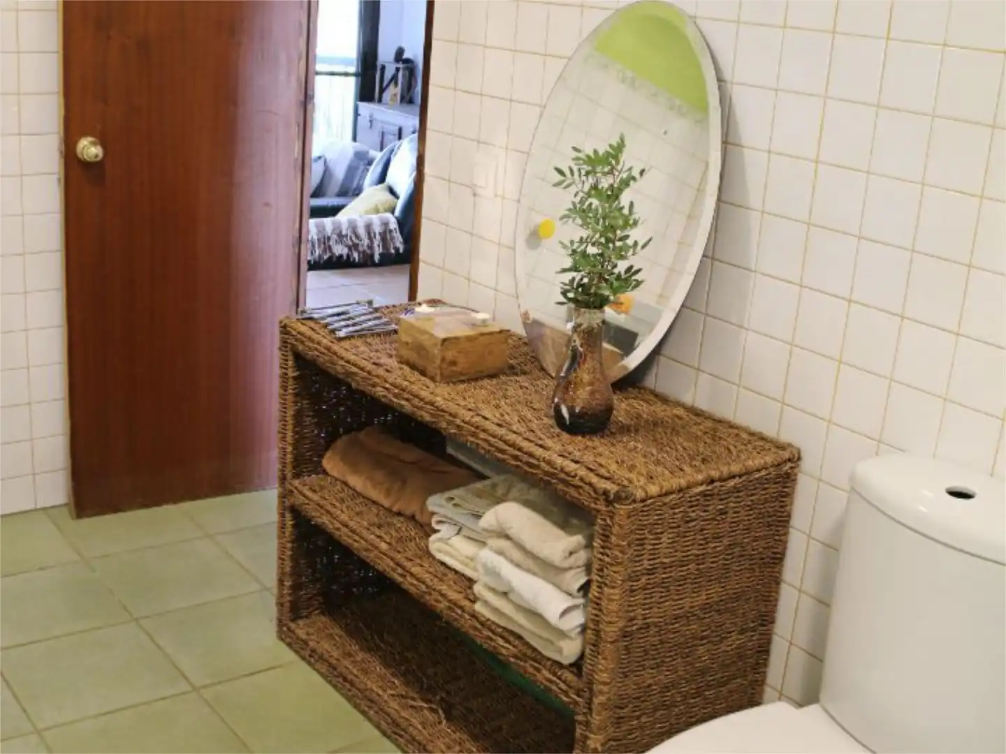 Flat for sale in Avenida de la Cornisa, 42, Los Lagos Bathroom of Flat for sale in Guillena with Air Conditioner, Heating and Private garden