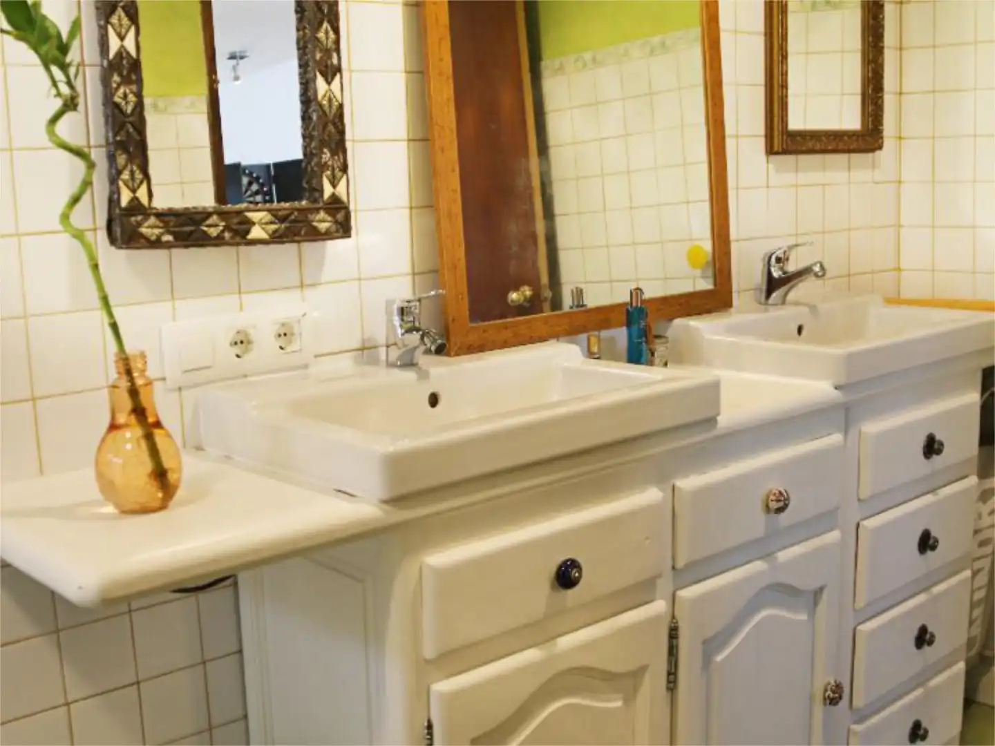Flat for sale in Avenida de la Cornisa, 42, Los Lagos Bathroom of Flat for sale in Guillena with Air Conditioner, Heating and Private garden