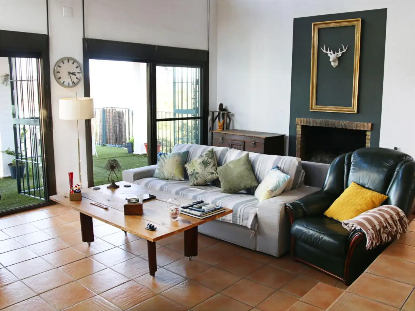 Flat for sale in Avenida de la Cornisa, 42, Los Lagos Living room of Flat for sale in Guillena with Air Conditioner, Heating and Private garden