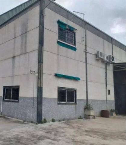 Nave industrial en Alquiler en El Higuerón