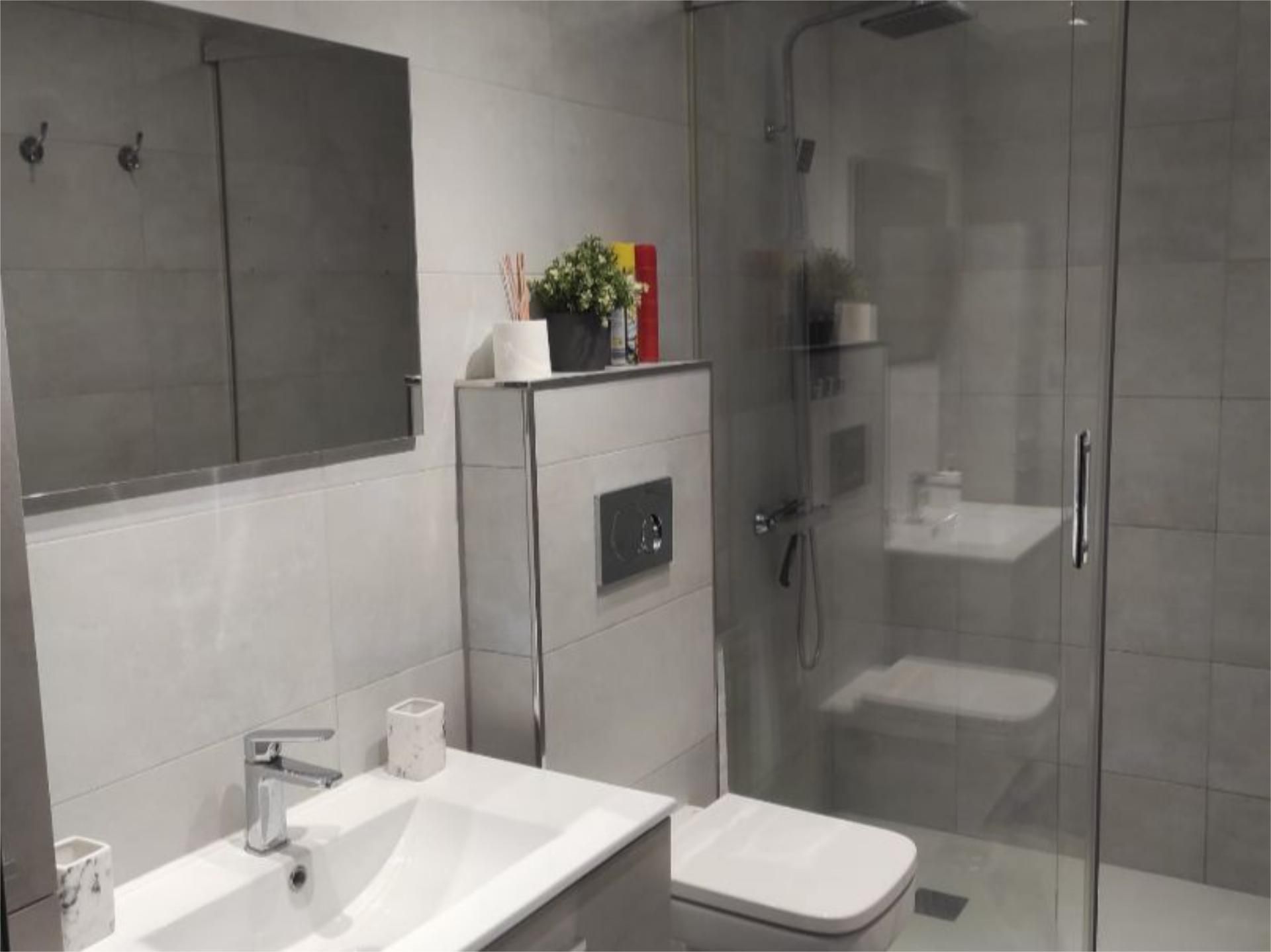 Bany de Pis en venda en Málaga Capital amb Aire condicionat, Calefacció i Moblat