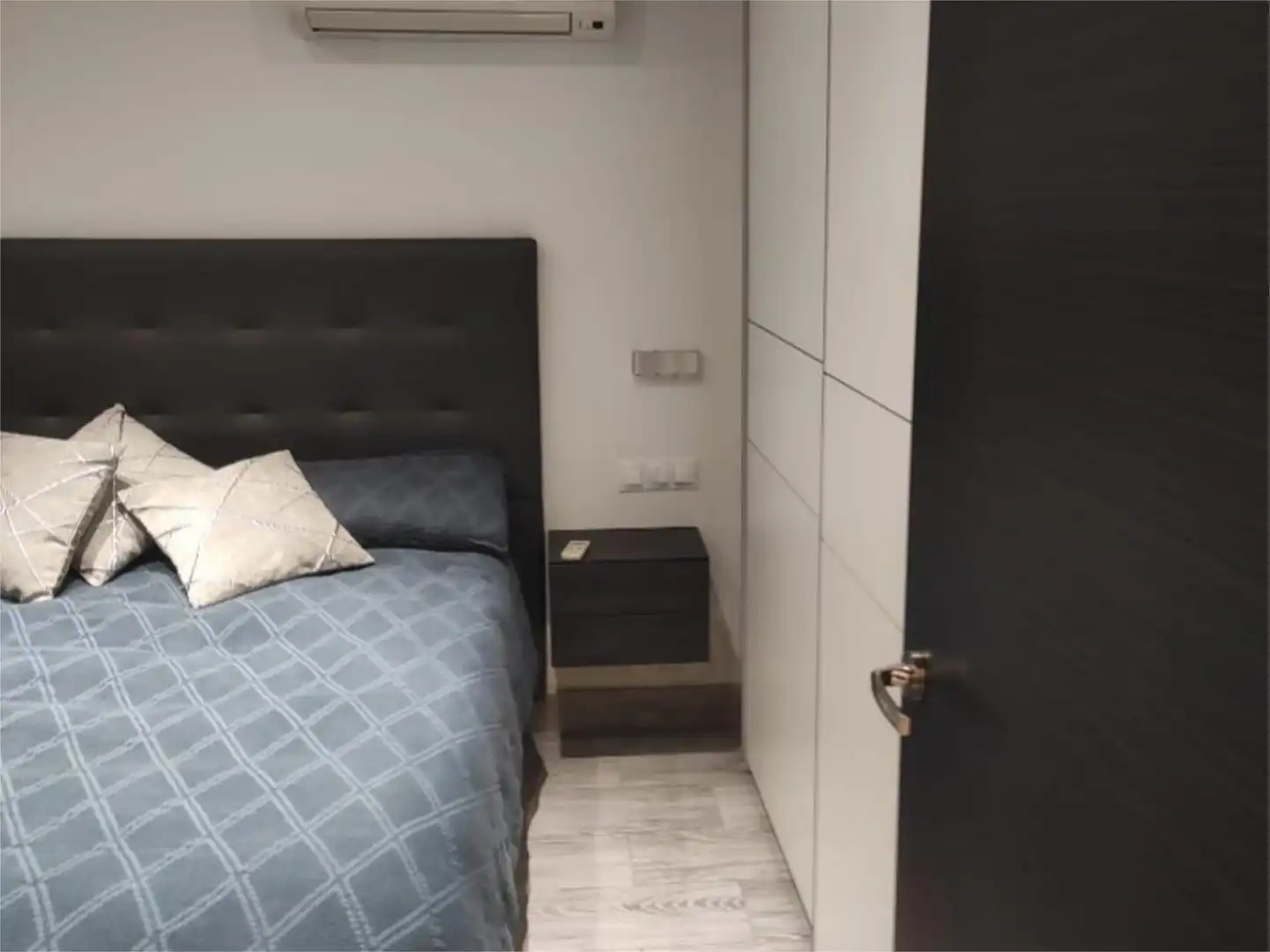 Wohnung zum Verkauf in Calle Sinaí, 3, Mangas Verdes - Las Flores - Parque del Sur Schlafzimmer von Wohnung zum Verkauf in Málaga Capital mit Klimaanlage