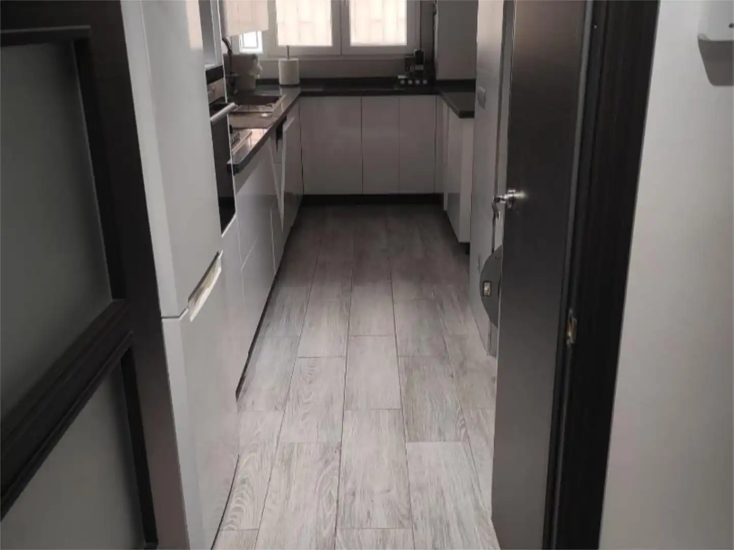 Wohnung zum Verkauf in Calle Sinaí, 3, Mangas Verdes - Las Flores - Parque del Sur Küche von Wohnung zum Verkauf in Málaga Capital mit Klimaanlage