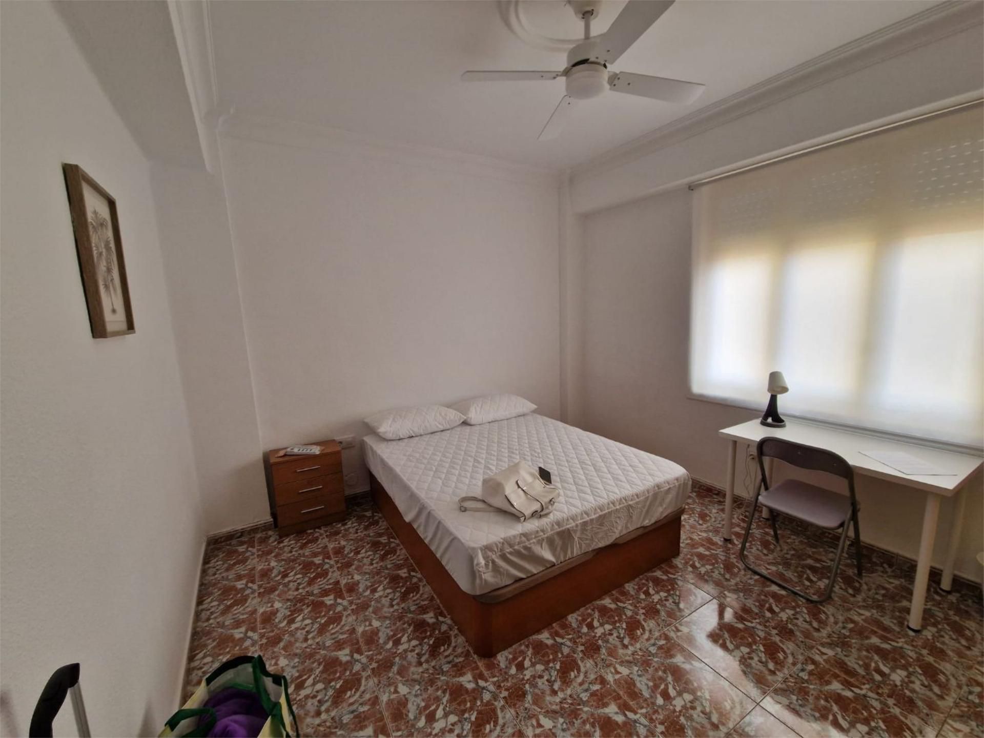 Bedroom of Flat to share in Ontinyent  with Terrace, Storage room and Furnished