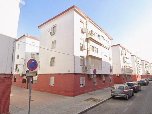 Piso en Alquiler en Calle Cerro Muriano, 31 en Tiro de Línea