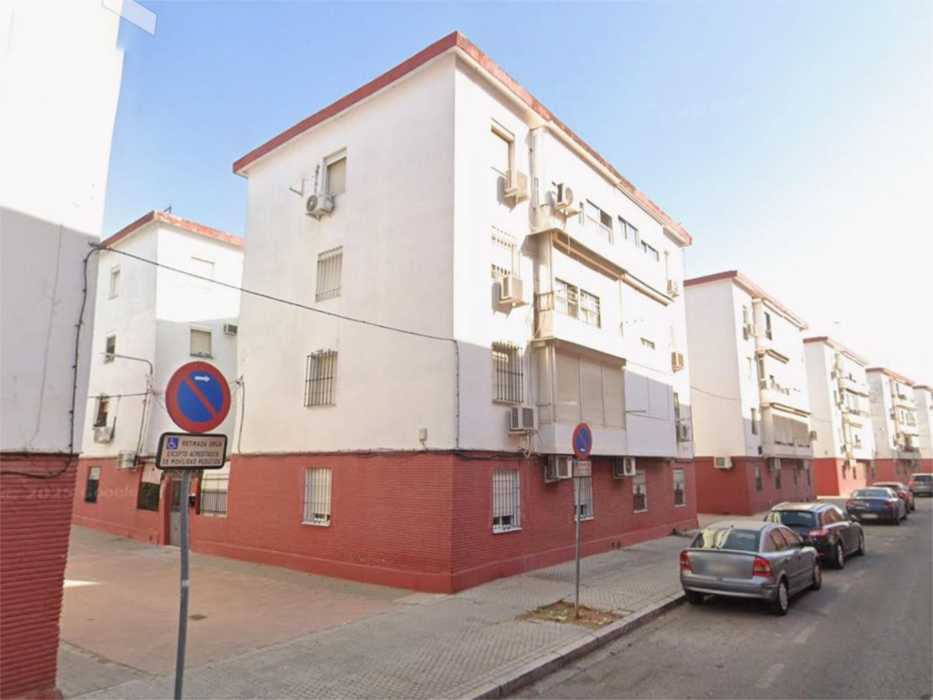 Pis de lloguer a Calle Cerro Muriano, 31, Tiro de Línea Vista exterior de Pis de lloguer en Sevilla Capital amb Aire condicionat, Calefacció i Moblat