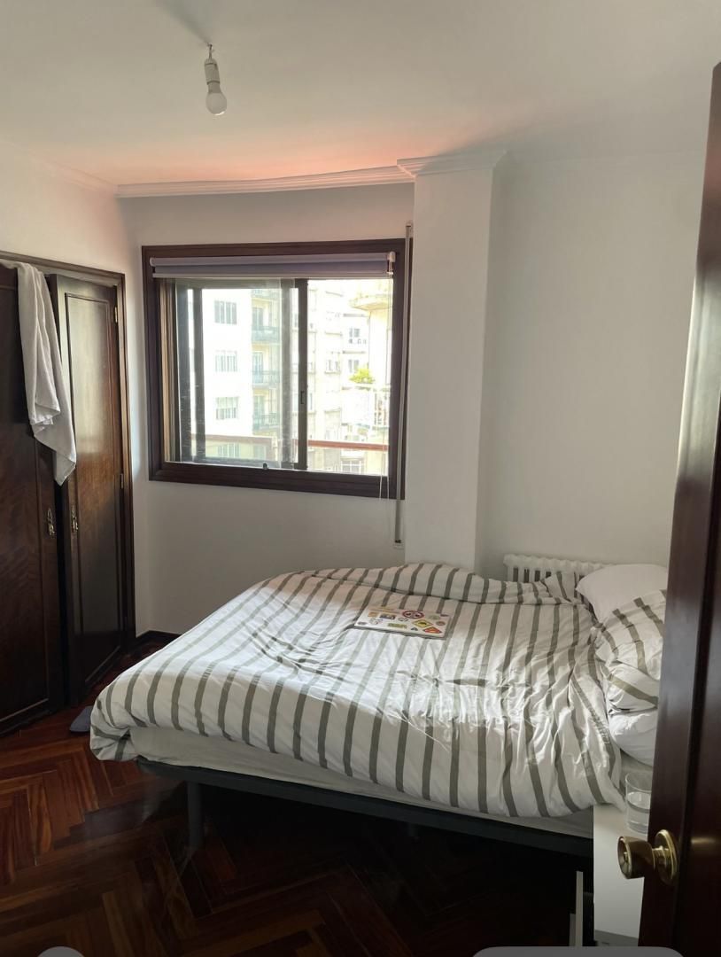 Bedroom of Flat to share in Vigo   with Heating, Parquet flooring and Terrace