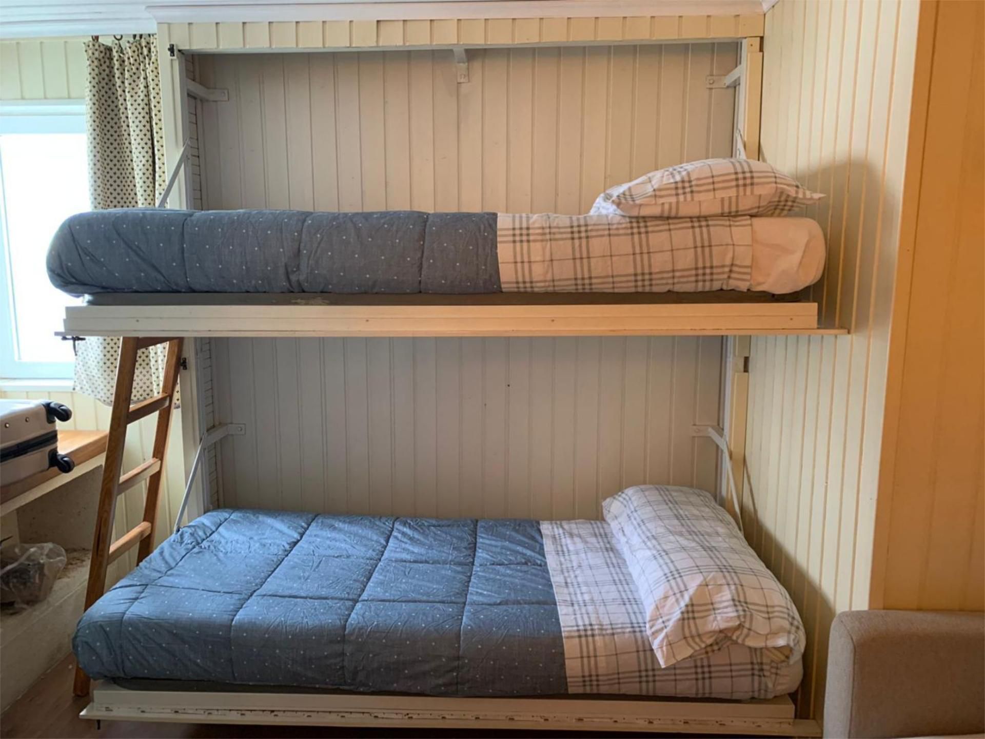 Loft de lloguer a Urbanizacion Solynieve, 148, Zona alta Dormitori de Loft de lloguer en Sierra Nevada amb Calefacció i Aparcament comunitari