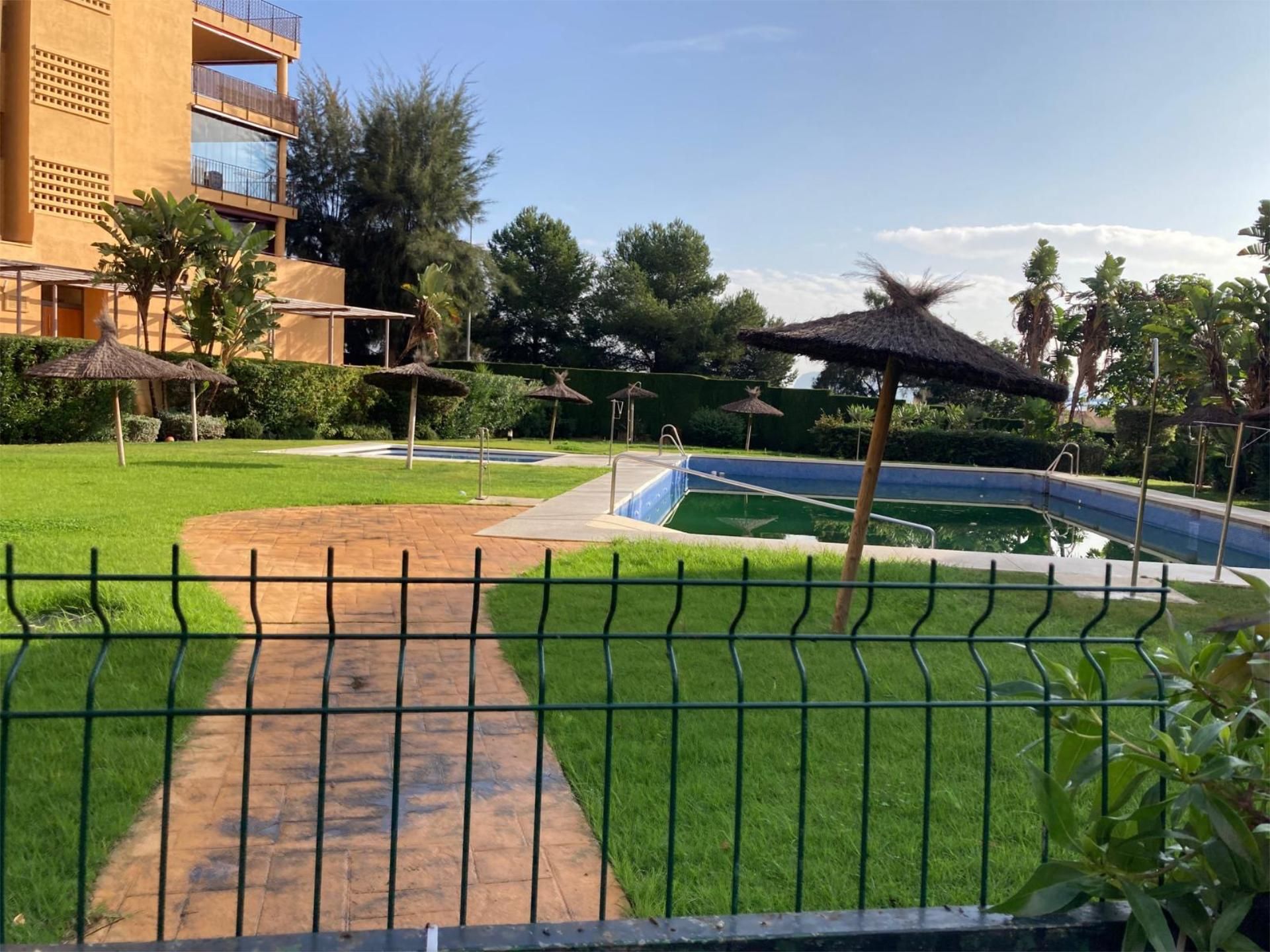 Piscina de Pis de lloguer en Algeciras amb Jardí privat, Terrassa i Piscina