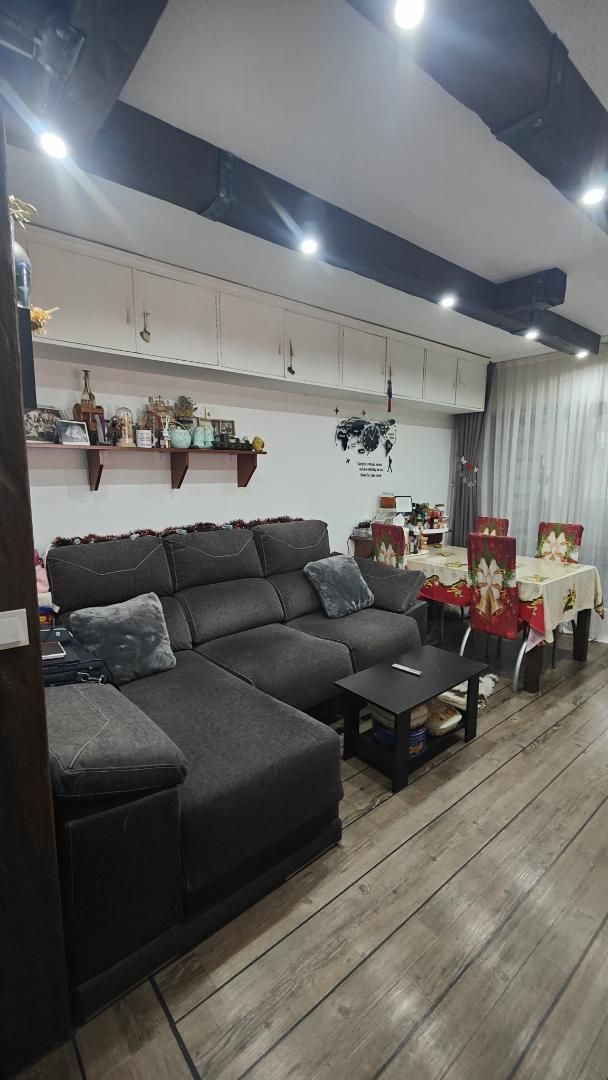 Living room of Flat for sale in Mejorada del Campo  with Air Conditioner and Balcony