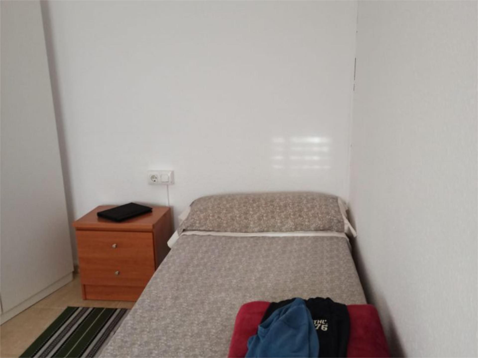 Bedroom of Flat to share in  Barcelona Capital  with Furnished