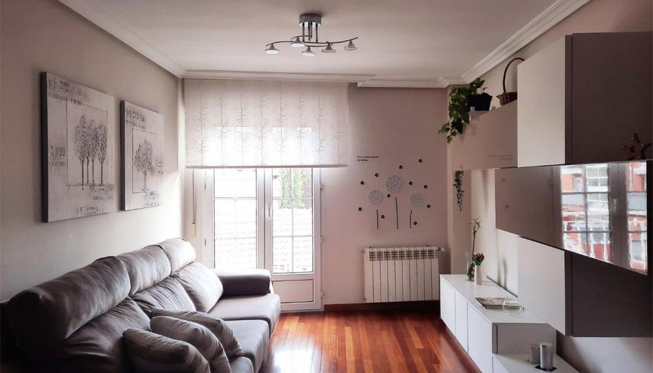 Piso en venta en Calle Álamos, 13, Girón, Valladolid Capital - imagen 1 Foto 1 de Piso en venta en Calle Álamos, 13, Girón, Valladolid Capital