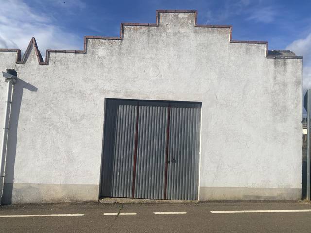 Local comercial en Venta en Calle del Rio, 3 en Santa María del Arroyo