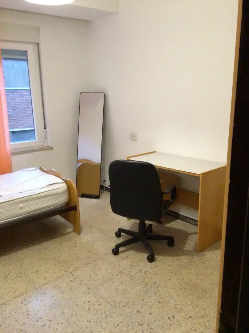 Habitación en Calle Gómez Arias, 1, Vidal Habitación de Piso para compartir en Salamanca con Calefacción, Terraza y Amueblado
